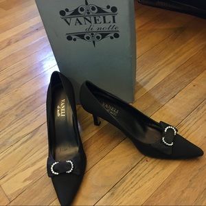 Vaneli di notte heels